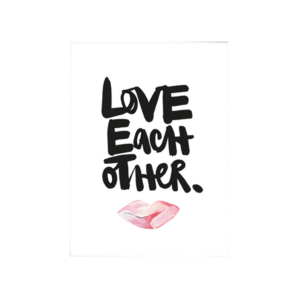 LEO-PK_Formart_Postkarte_Love_each_other